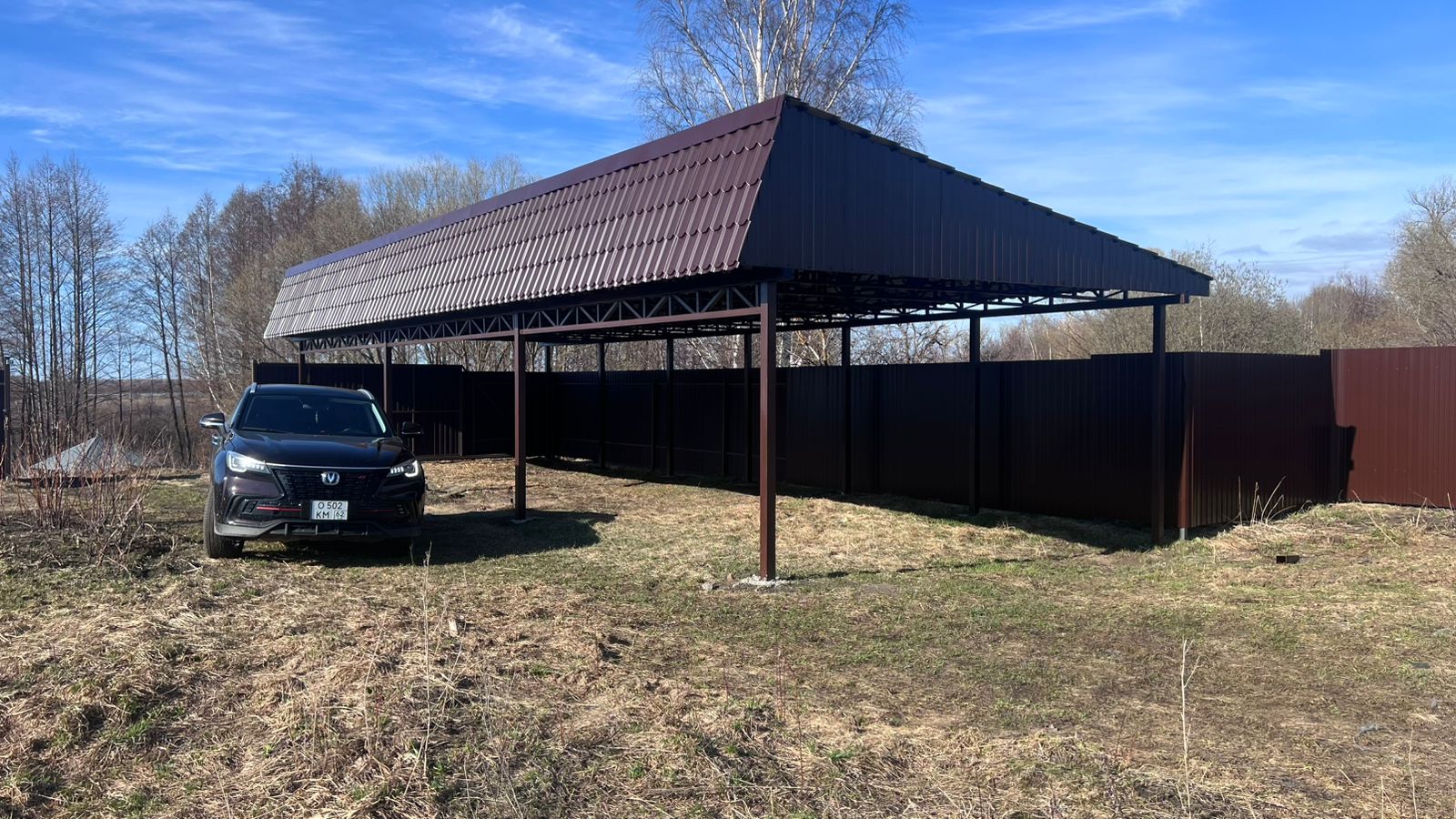 Как выбрать толщину поликарбоната для автонавеса в Высоковске с учётом снега, света и ресурса